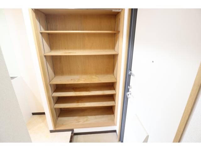 五位堂駅 徒歩5分 4階の収納