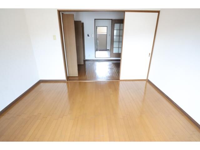 五位堂駅 徒歩4分 2階の居室