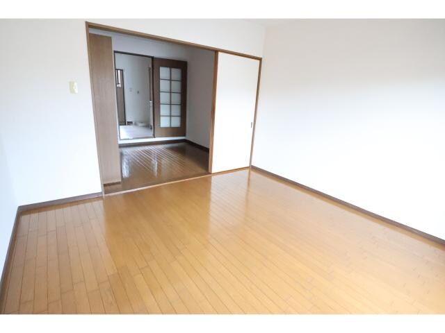 五位堂駅 徒歩4分 2階の居室