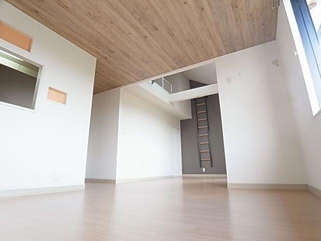 五位堂駅 徒歩12分 1階の居室(2階の写真)