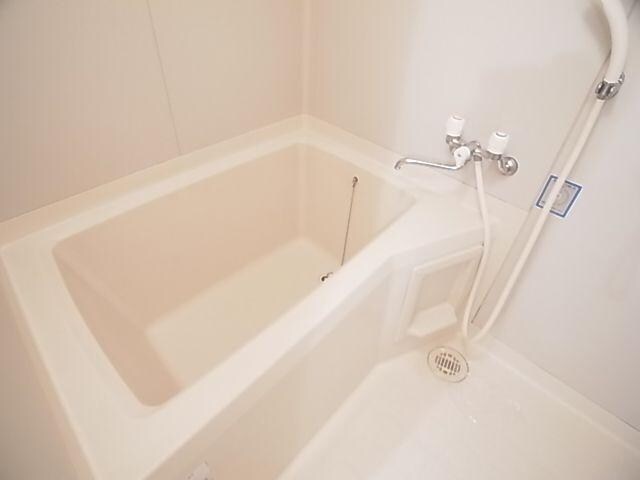 五位堂駅 徒歩12分 1階のバス(2階の写真)