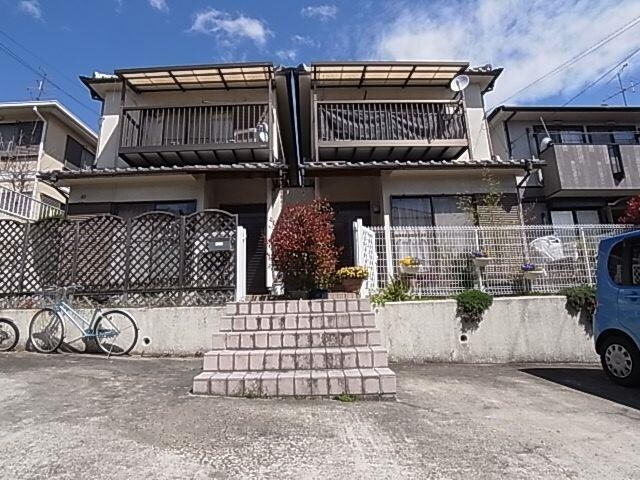 五位堂駅 バス8分　馬見北３丁目下車：停歩3分 1-2階の外観