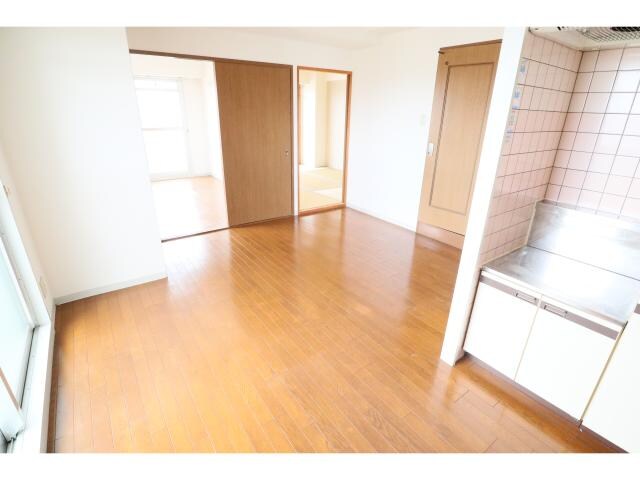 五位堂駅 徒歩5分 6階の居室