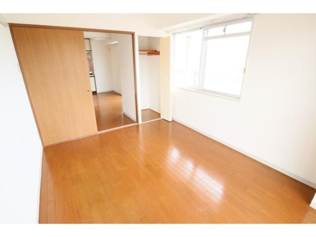 五位堂駅 徒歩5分 6階の居室
