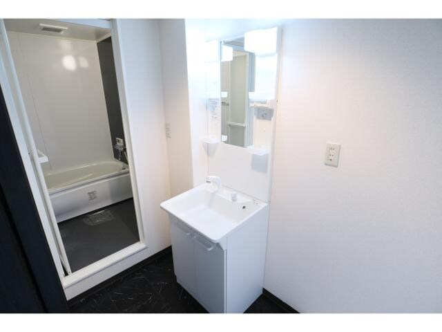 五位堂駅 バス6分　馬見北９丁目下車：停歩3分 1階の洗面・脱衣所