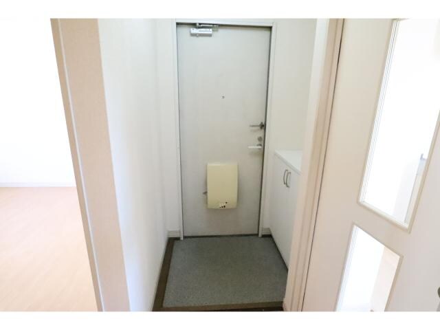 五位堂駅 徒歩12分 2階の玄関周り