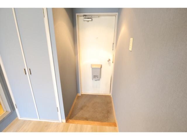 二上駅 徒歩6分 2階の玄関周り