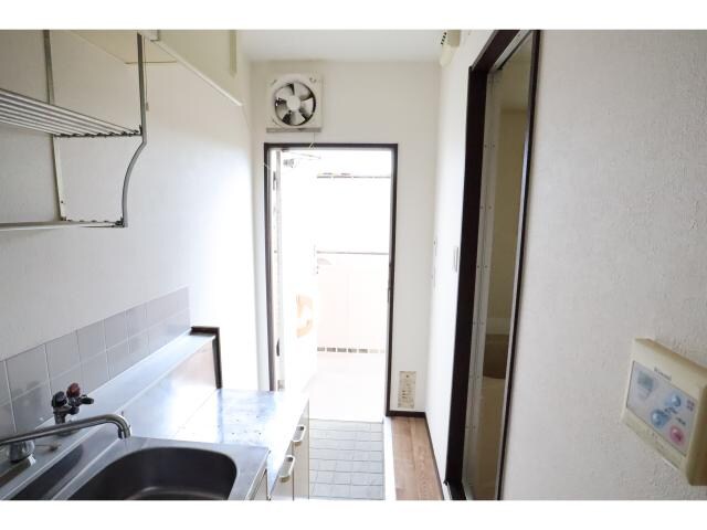 二上駅 徒歩1分 3階の玄関周り