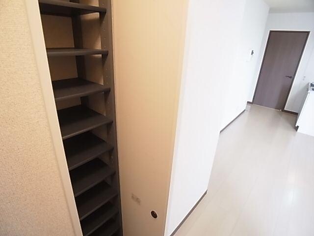 近鉄下田駅 徒歩9分 1階の玄関周り