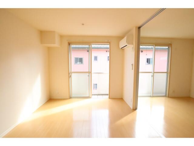 近鉄下田駅 徒歩8分 2階の居室