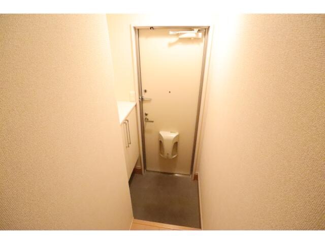 近鉄下田駅 徒歩14分 2階の玄関周り