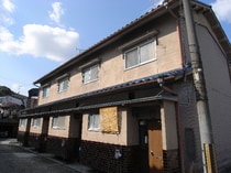 近鉄大阪線（近畿） 二上駅 2階建 築46年の外観写真