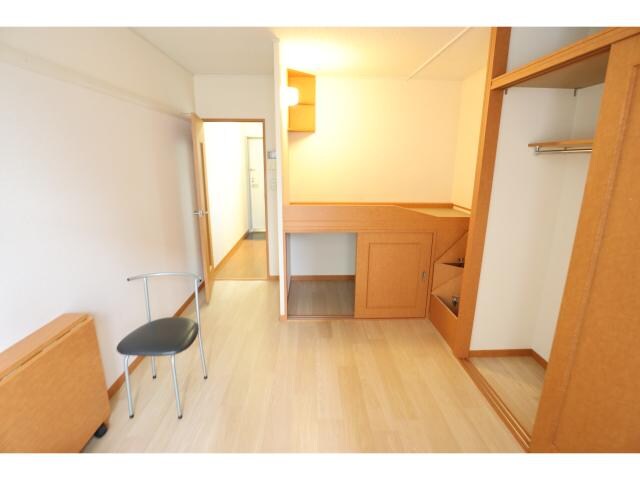 近鉄下田駅 徒歩1分 2階の居室