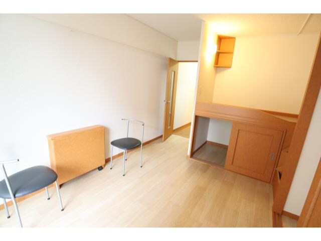 近鉄下田駅 徒歩1分 2階の居室