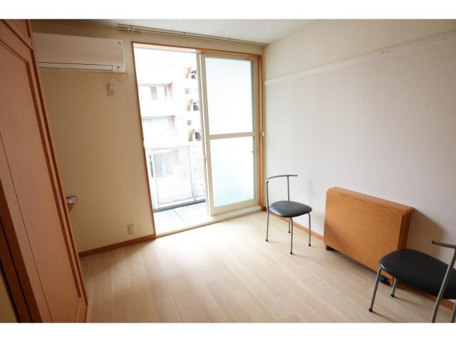 近鉄下田駅 徒歩1分 2階の居室