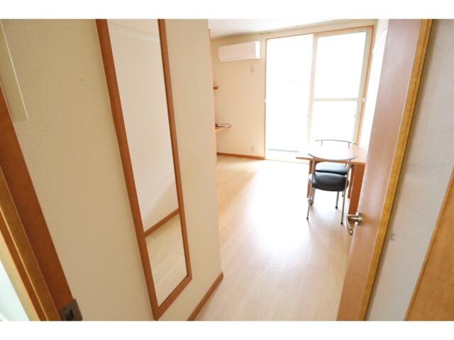 近鉄下田駅 徒歩1分 2階の居室