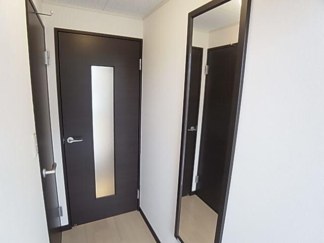 二上駅 徒歩8分 1階の玄関周り