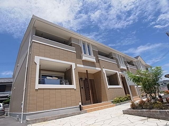 物件外観写真1　(平成27年度１月末完成です。)