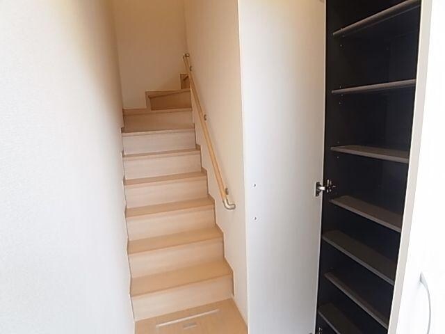 当麻寺駅 徒歩3分 2階の玄関周り