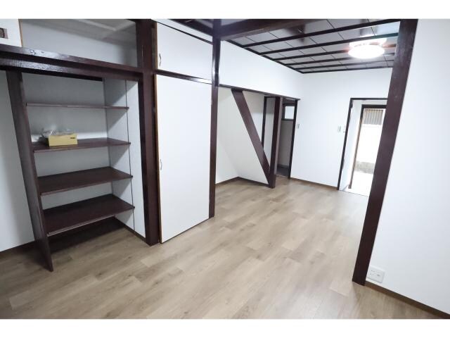 近鉄下田駅 徒歩4分 1-2階の居室