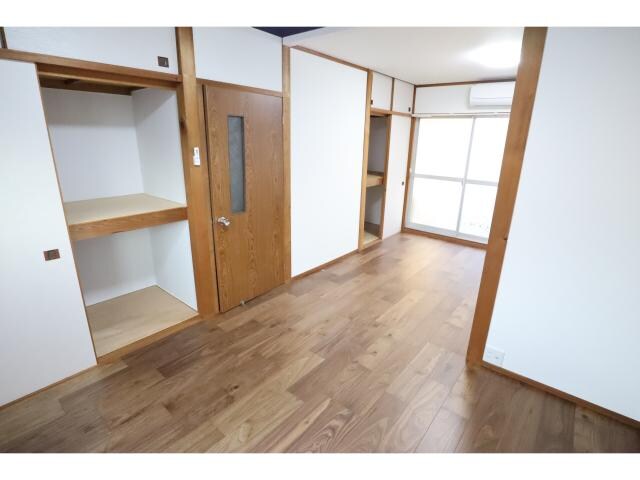 近鉄下田駅 徒歩4分 1-2階の居室