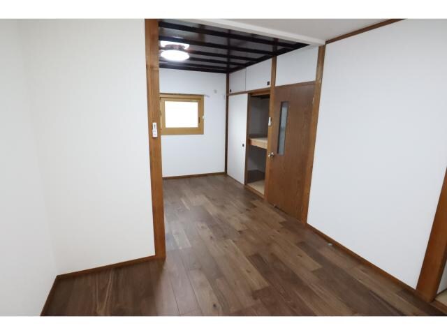 近鉄下田駅 徒歩4分 1-2階の居室