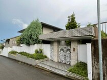 近鉄大阪線（近畿） 関屋駅 2階建 築40年の外観写真