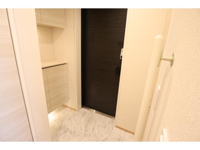 五位堂駅 徒歩6分 2階の玄関周り