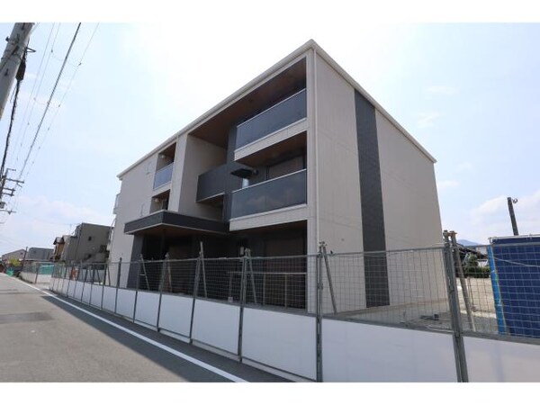 建築中
