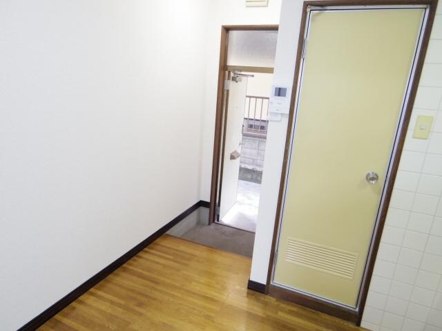 近鉄郡山駅 徒歩5分 1階の玄関周り