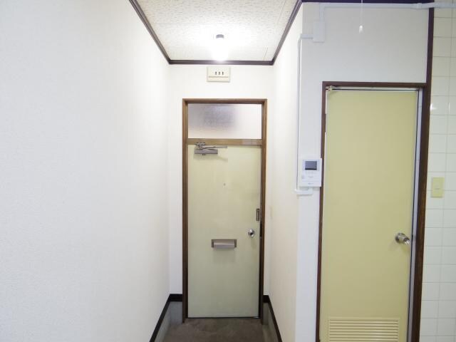 近鉄郡山駅 徒歩5分 1階の玄関周り