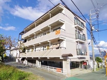 大和路線・関西本線 大和小泉駅 4階建 築34年の外観写真