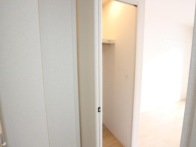 物件内観写真11　(同型反転モデル写真)