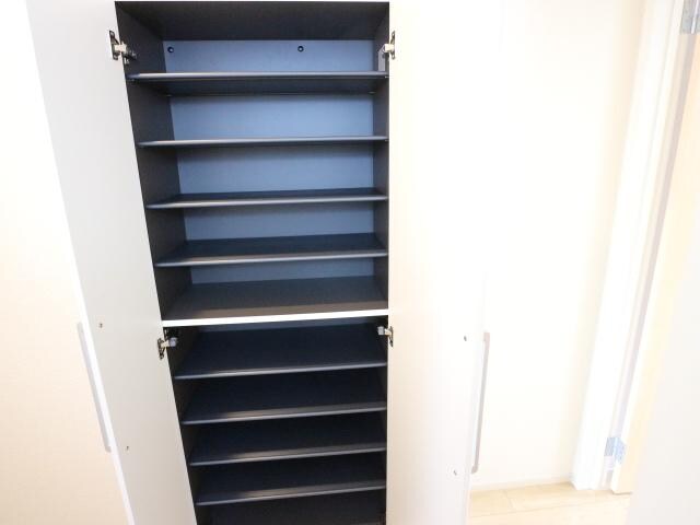 物件内観写真28　(同型反転モデル写真)