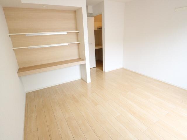 物件内観写真32　(同型反転モデル写真)