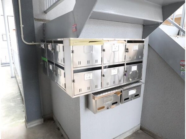 建物設備(集合郵便受け)