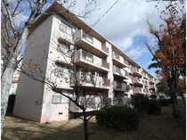 近鉄難波線・奈良線 大和西大寺駅 4階建 築59年の外観写真