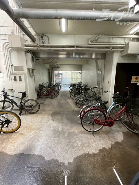 物件外観写真4　(駐輪場です)
