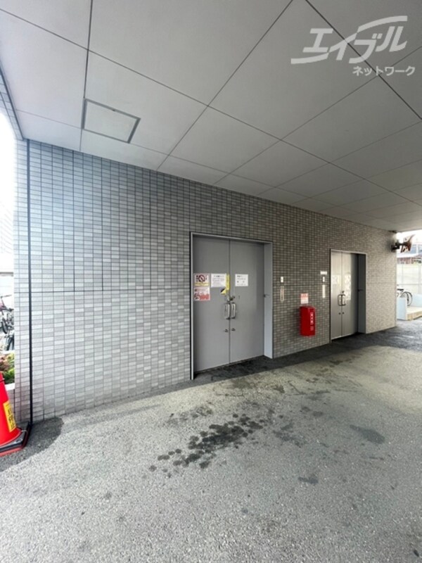 敷地内/建物