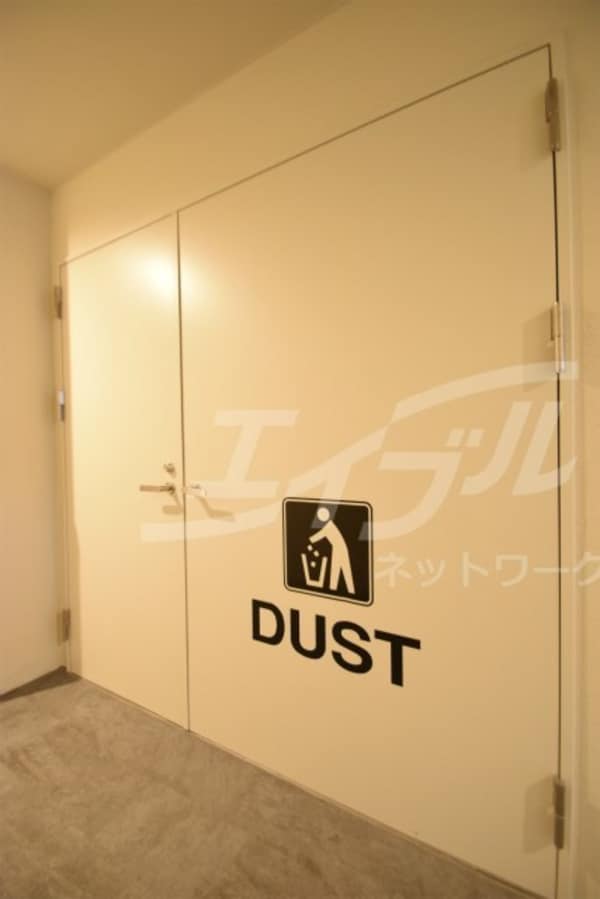 敷地内/建物