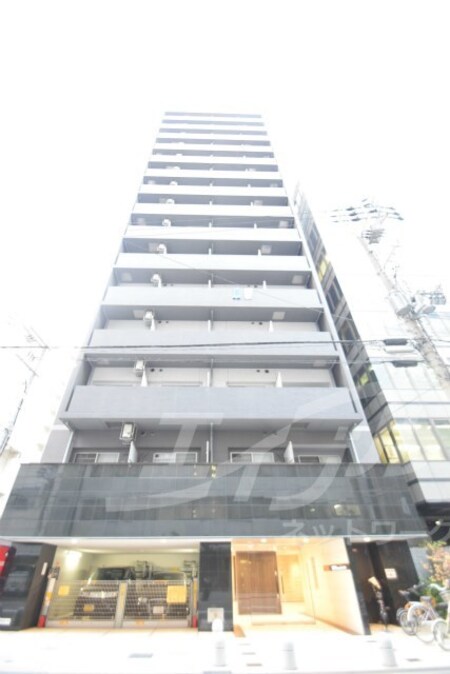 LAV心斎橋WEST外観写真