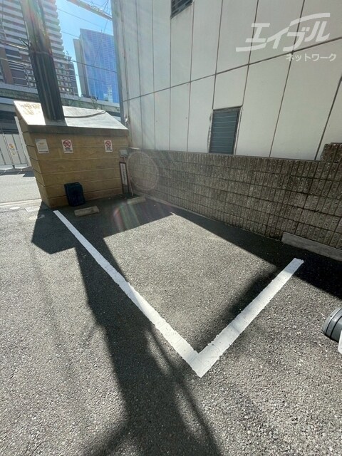 物件外観写真1　(駐車場になります)