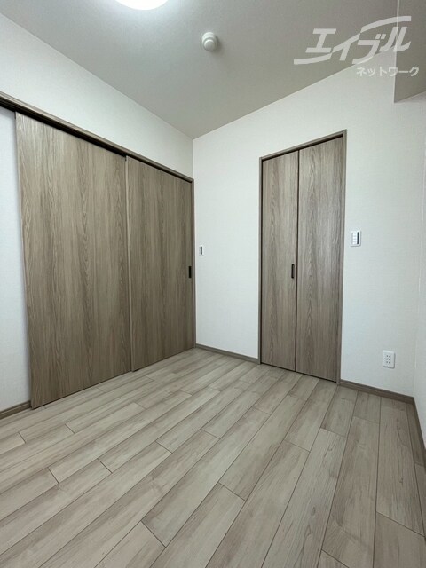 物件内観写真14　(洋室の別アングルです)