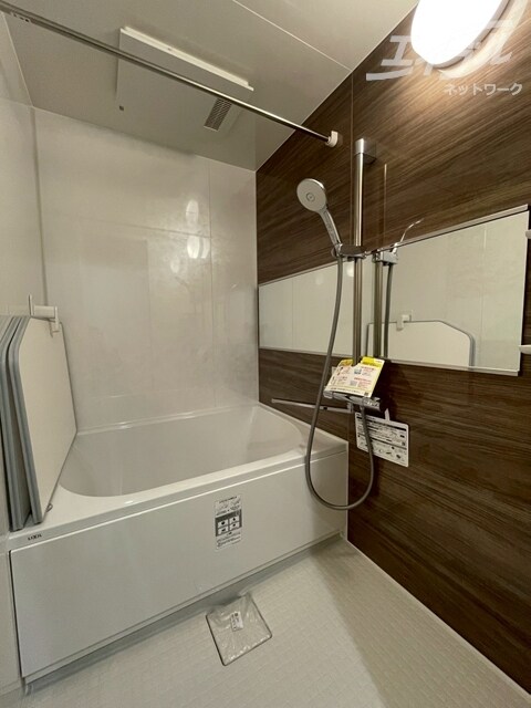 物件内観写真17　(浴室乾燥機付きお風呂になります。)