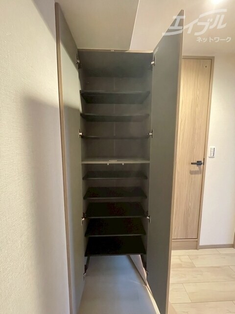 物件内観写真24　(シューズボックスです。)
