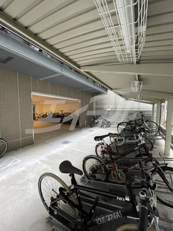 敷地内/建物