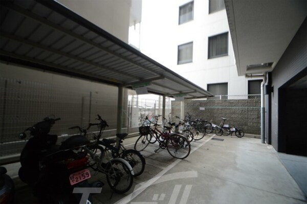 敷地内/建物