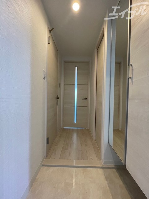 物件内観写真13　(広めの廊下になります！)