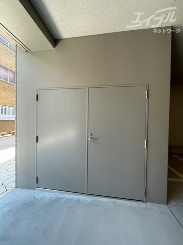 敷地内/建物