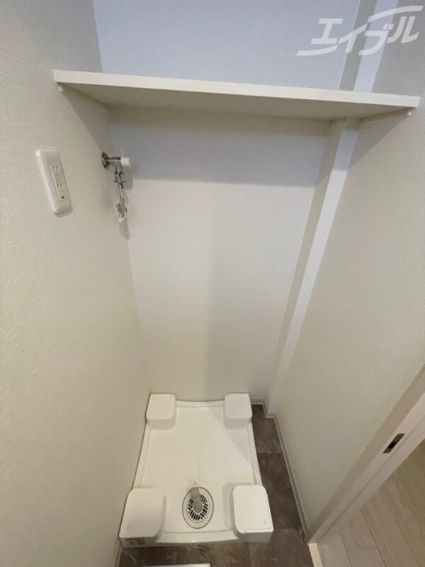 設備(上に収納ついてます！)